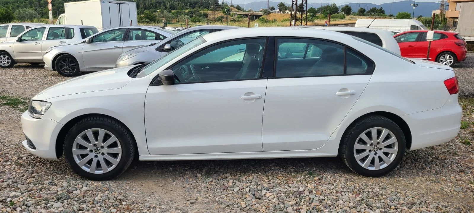 VW Jetta 2.0i Auto Navi..., снимка 3 - Автомобили и джипове - 52572284
