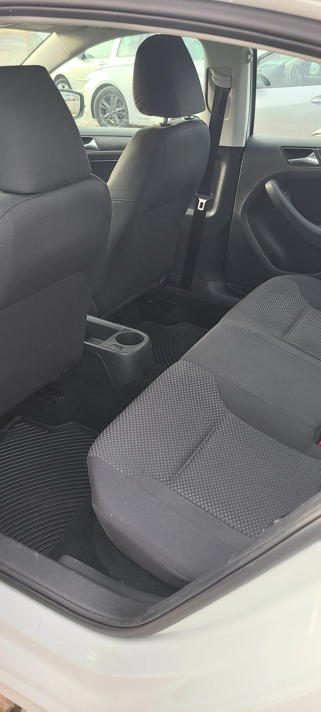 VW Jetta 2.0i auto, снимка 13 - Автомобили и джипове - 52572284