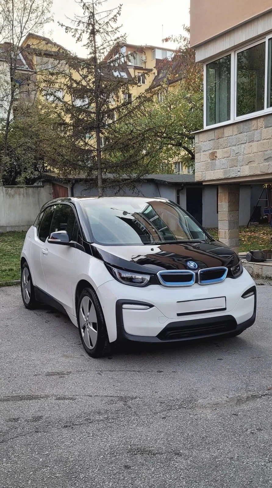 BMW i3, снимка 2 - Автомобили и джипове - 53218954
