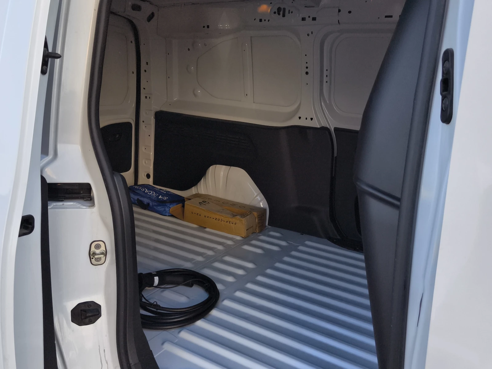 Peugeot Partner Long 950 PREMIUM 100kW Batterie 50kWh // 2411R11 | Mobile.bg � ����������� 12