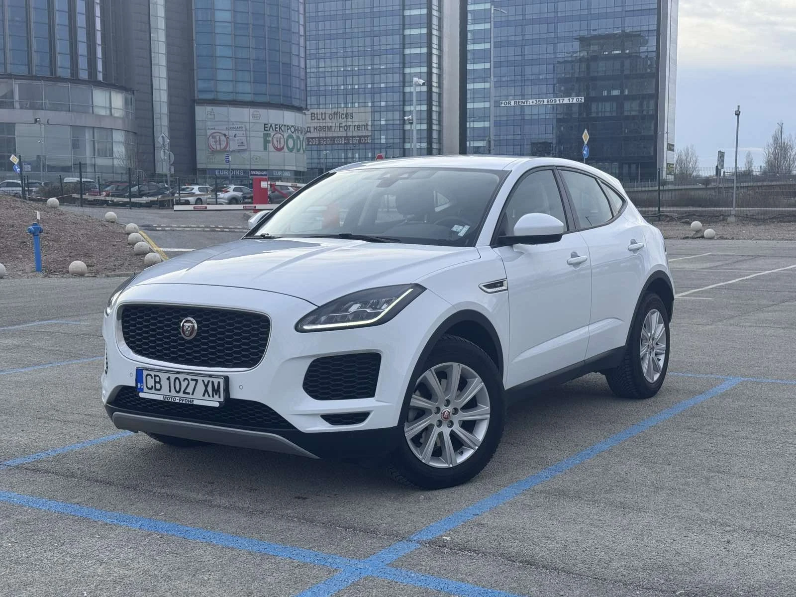 Jaguar E-pace 2.0D / 4X4 / КОЖА / ПОДГРЕВ