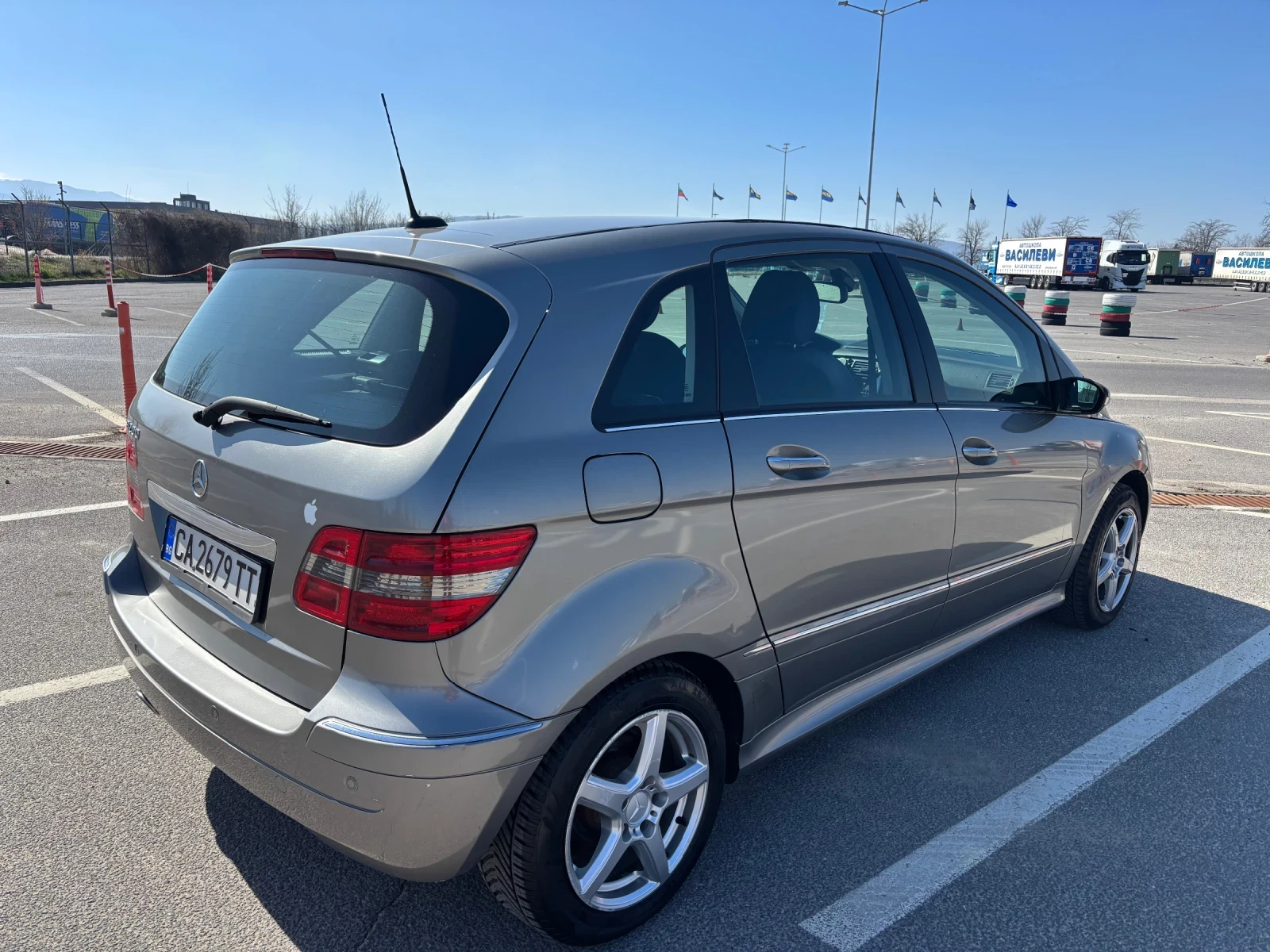 Mercedes-Benz B 200, снимка 3 - Автомобили и джипове - 53846625