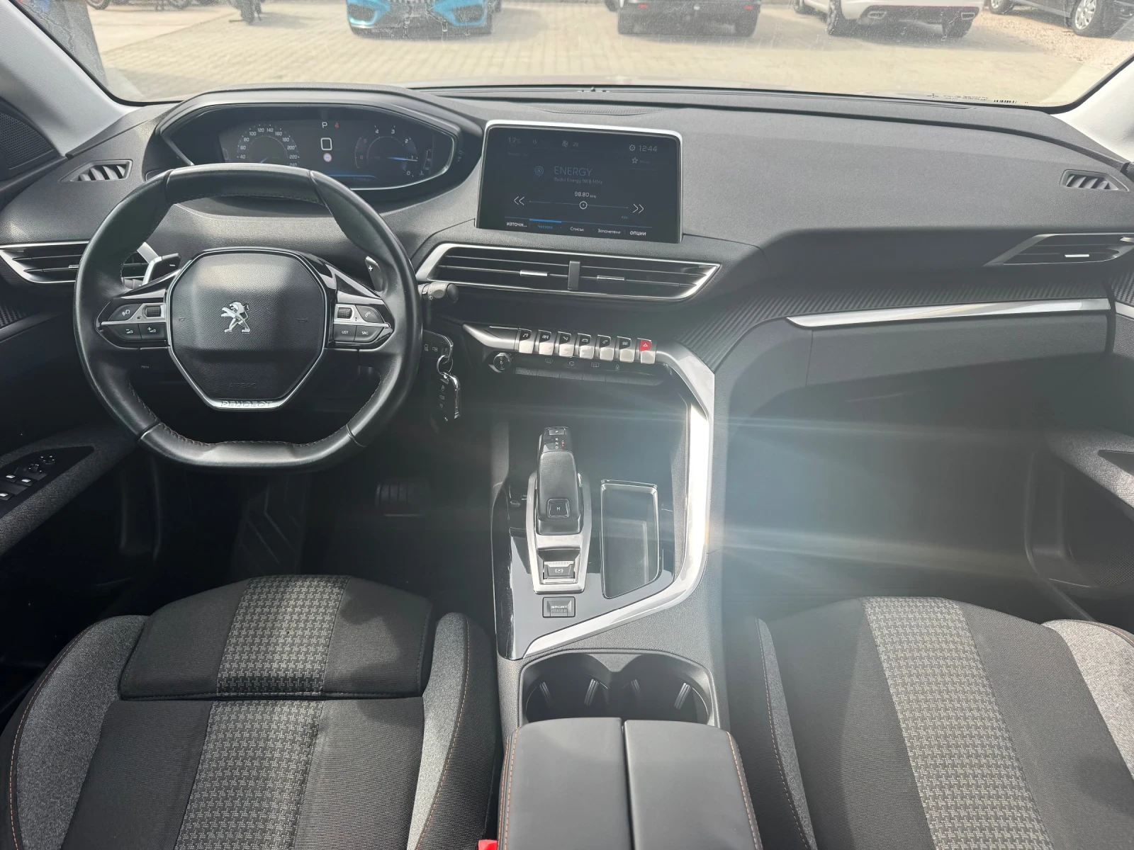 Peugeot 3008 1.6HDI AVTOMAT CAMERA, снимка 11 - Автомобили и джипове - 53891280