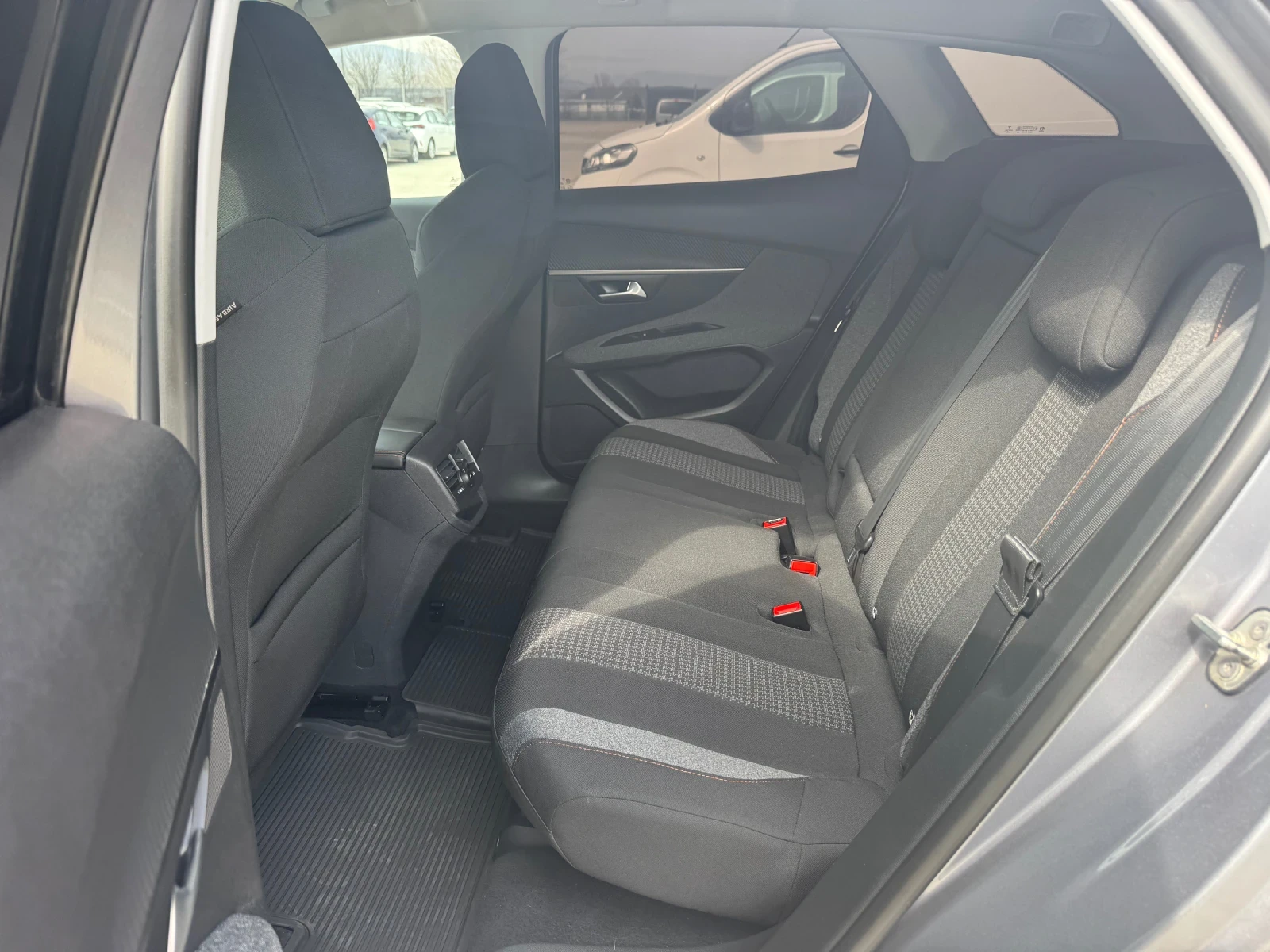 Peugeot 3008 1.6HDI AVTOMAT CAMERA, снимка 14 - Автомобили и джипове - 53891280