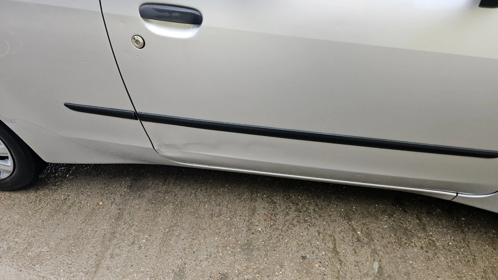 Mitsubishi Colt 1.1 I klima, снимка 5 - Автомобили и джипове - 54076859