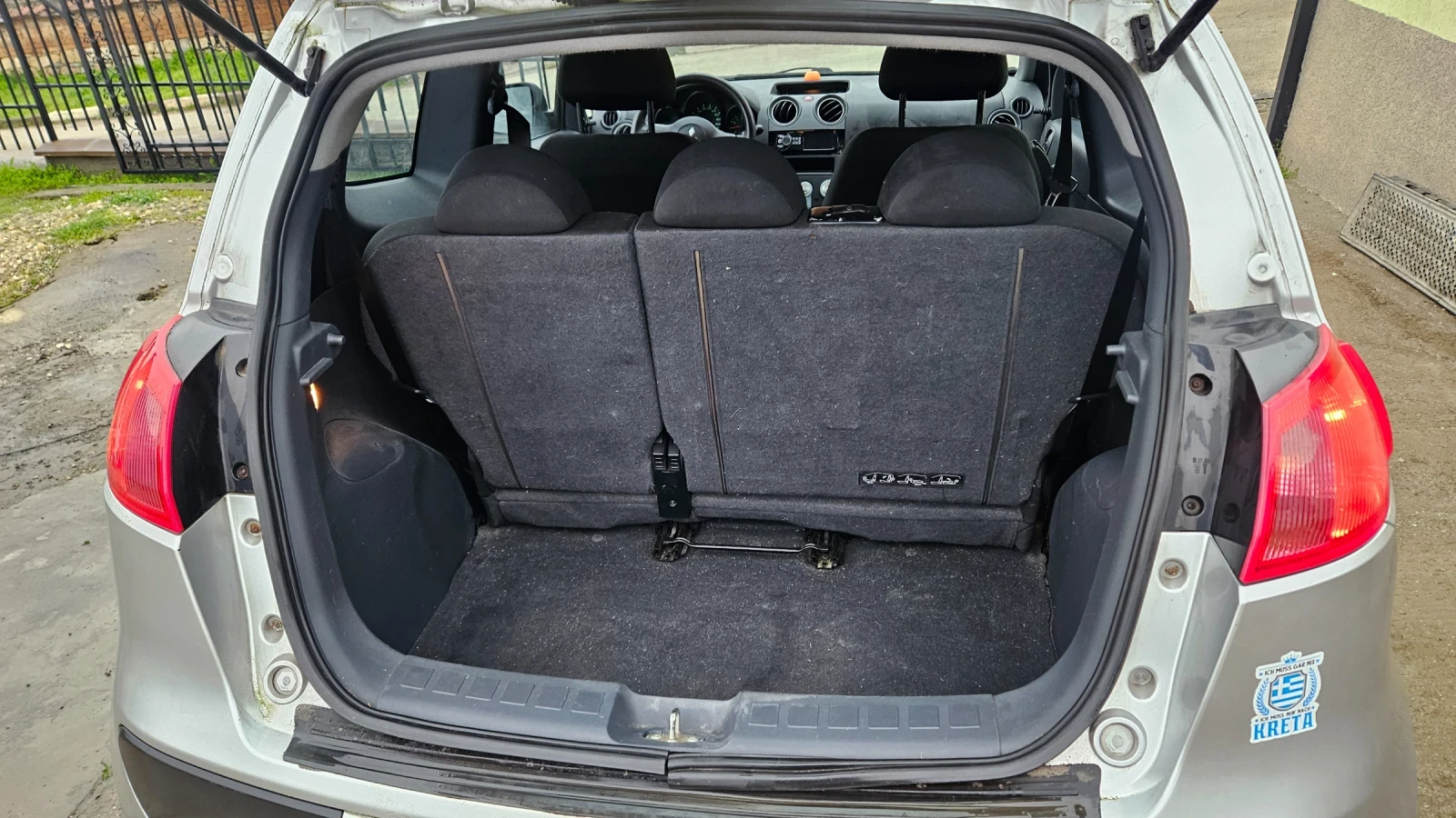 Mitsubishi Colt 1.1 I klima, снимка 10 - Автомобили и джипове - 54076859