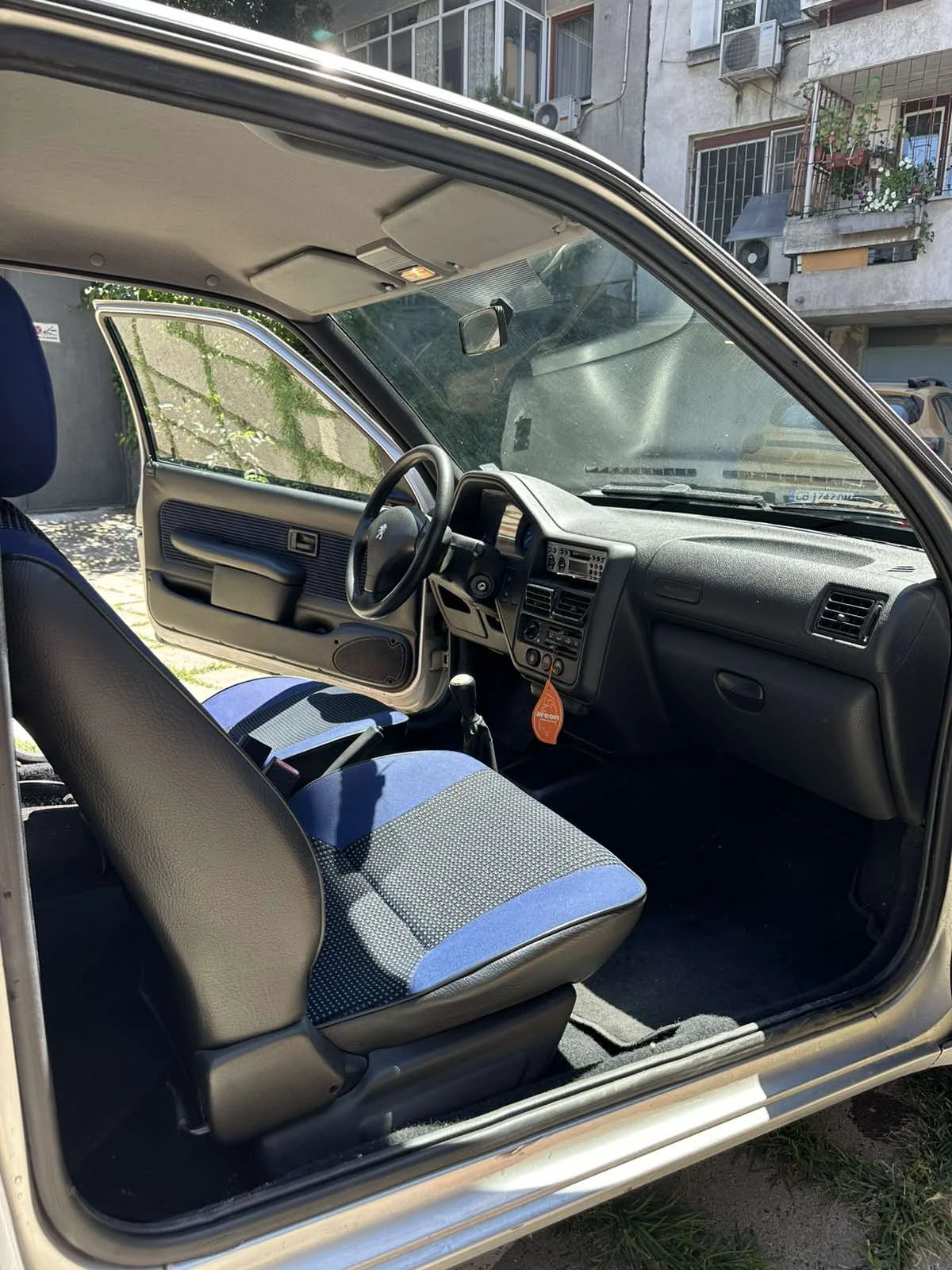 Peugeot 106, снимка 8 - Автомобили и джипове - 54721405