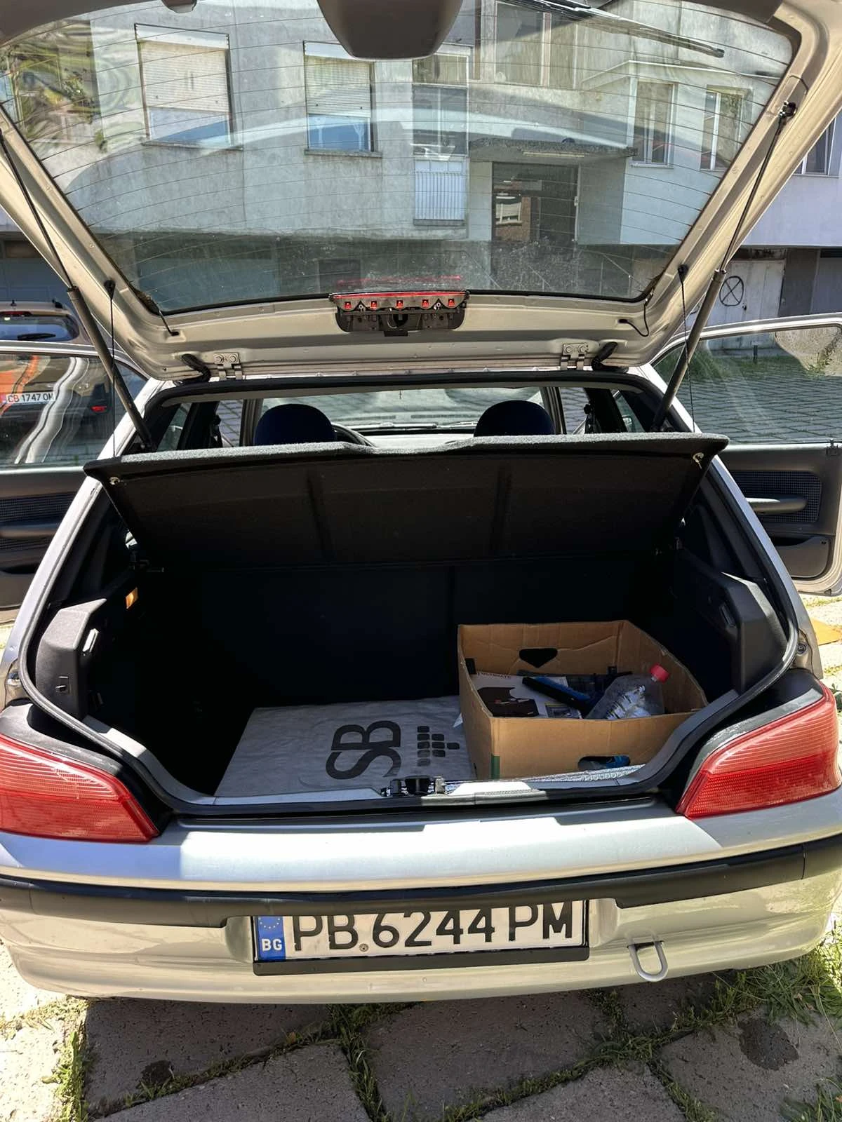 Peugeot 106, снимка 9 - Автомобили и джипове - 54721405