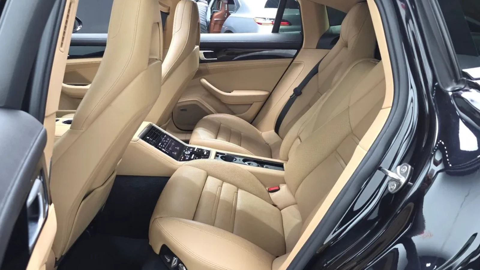 Porsche Panamera 3.0 AWD/ BOSE / 360 CAM / ОБДУХ , снимка 15 - Автомобили и джипове - 54791205