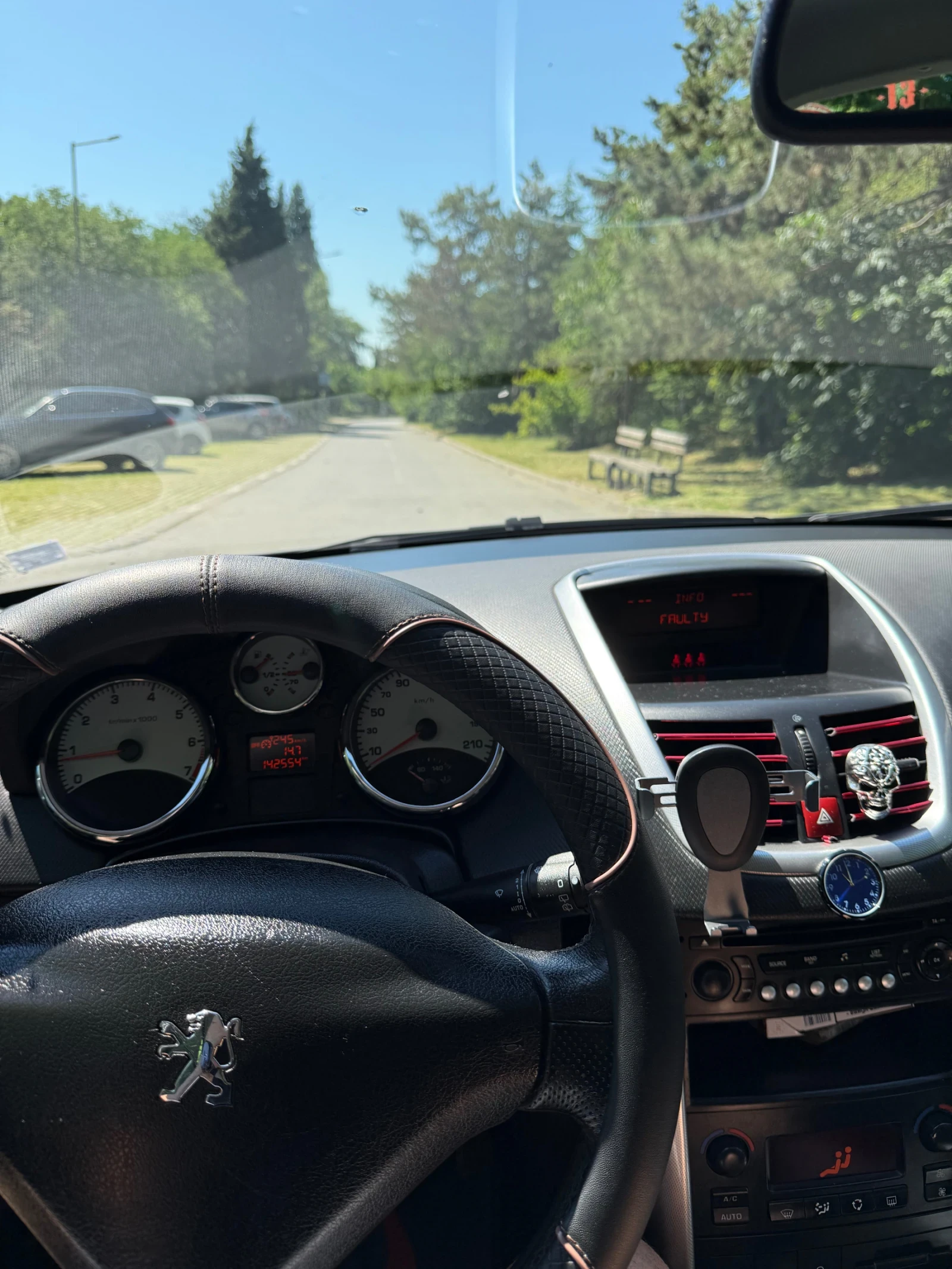 Peugeot 207 Бензин - Газ, снимка 8 - Автомобили и джипове - 54901901