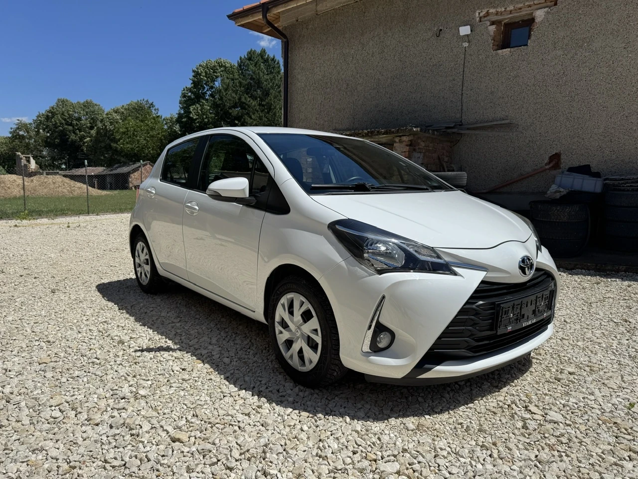 Toyota Yaris 1.5i Facelift/Multimedia/Камера, снимка 7 - Автомобили и джипове - 54942532