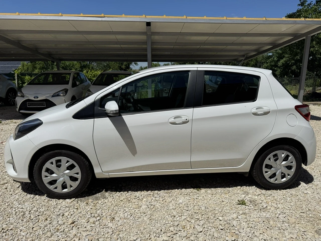 Toyota Yaris 1.5i Facelift/Multimedia/Камера, снимка 2 - Автомобили и джипове - 54942532