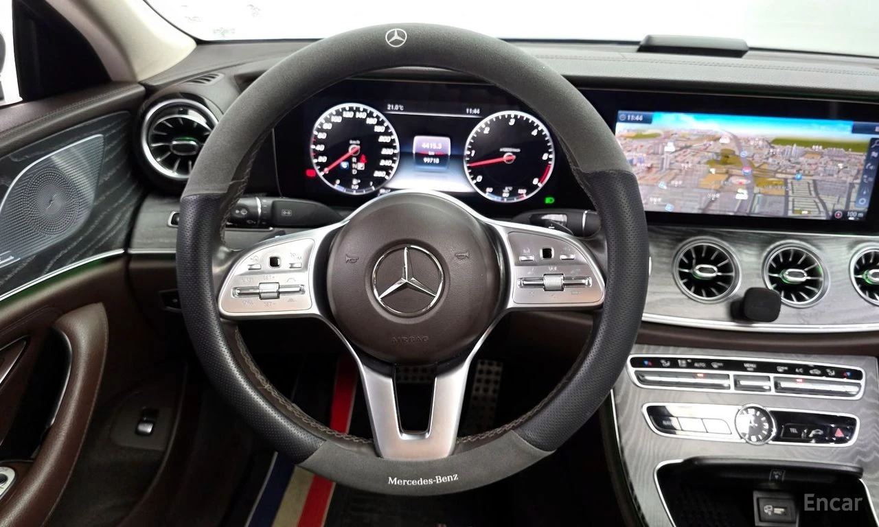 Mercedes-Benz CLS 400 4MATIC* ОБДУХВАНЕ* НАВИГАЦИЯ* BURMESTER, снимка 4 - Автомобили и джипове - 54946392