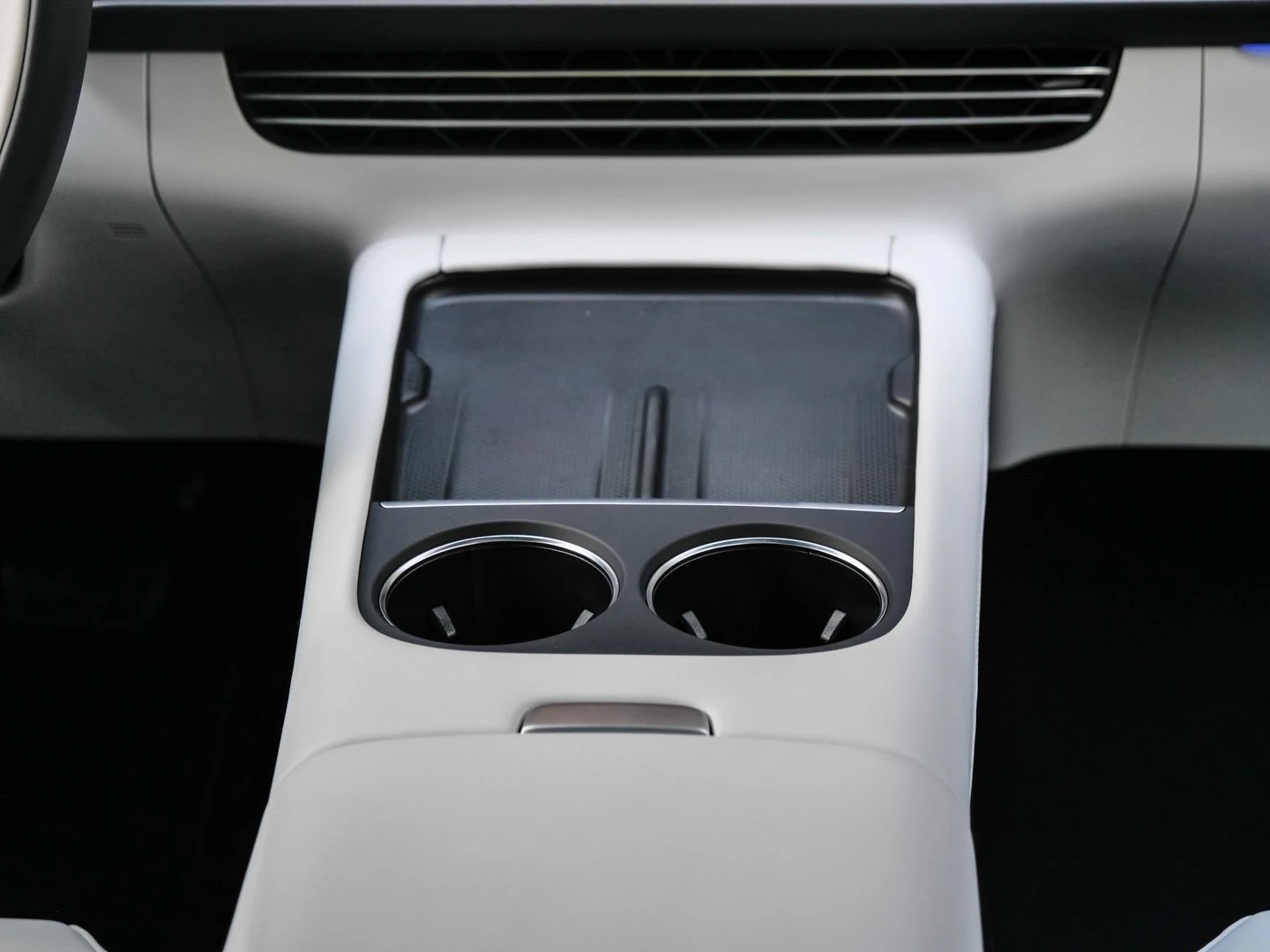 Xpeng G6 Performance AWD, снимка 8 - Автомобили и джипове - 55234114