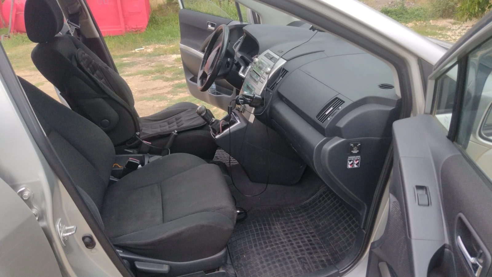 Toyota Corolla verso, снимка 4 - Автомобили и джипове - 55269117