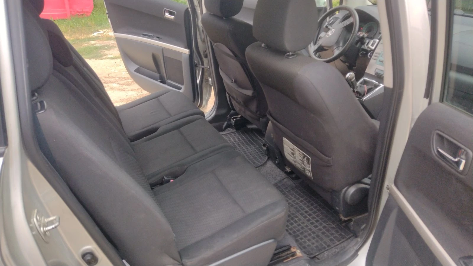 Toyota Corolla verso, снимка 5 - Автомобили и джипове - 55269117