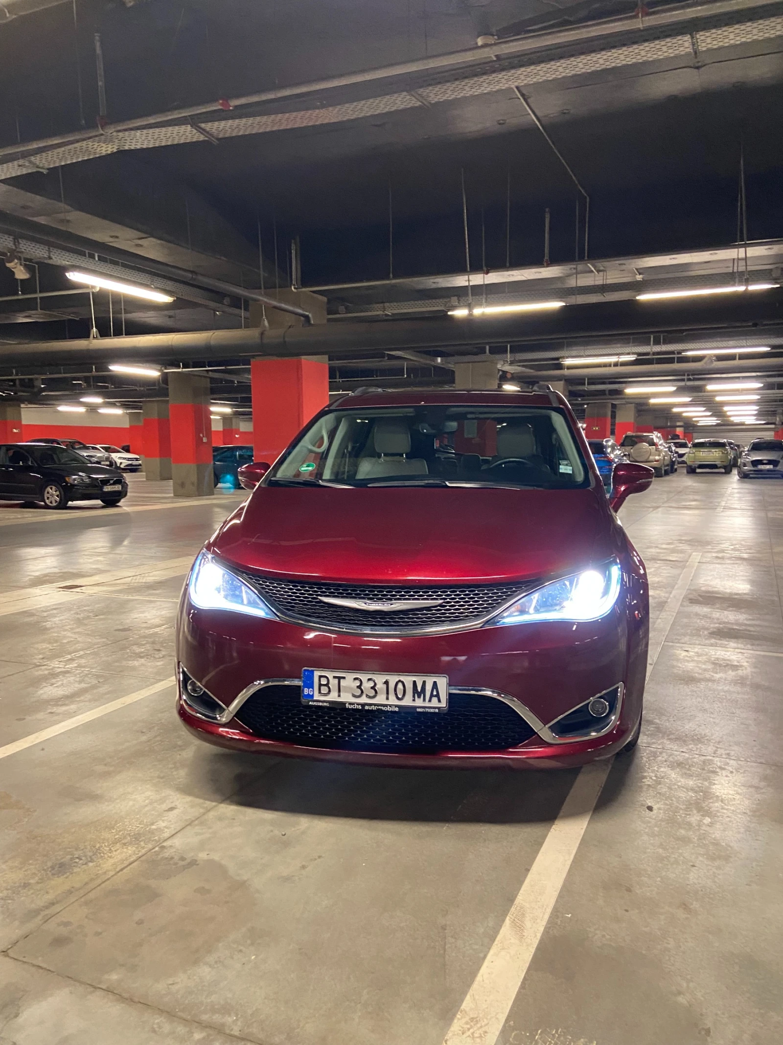 Chrysler Pacifica Уникален! 40 000км реален пробег!7-местен!, снимка 2 - Автомобили и джипове - 55502031