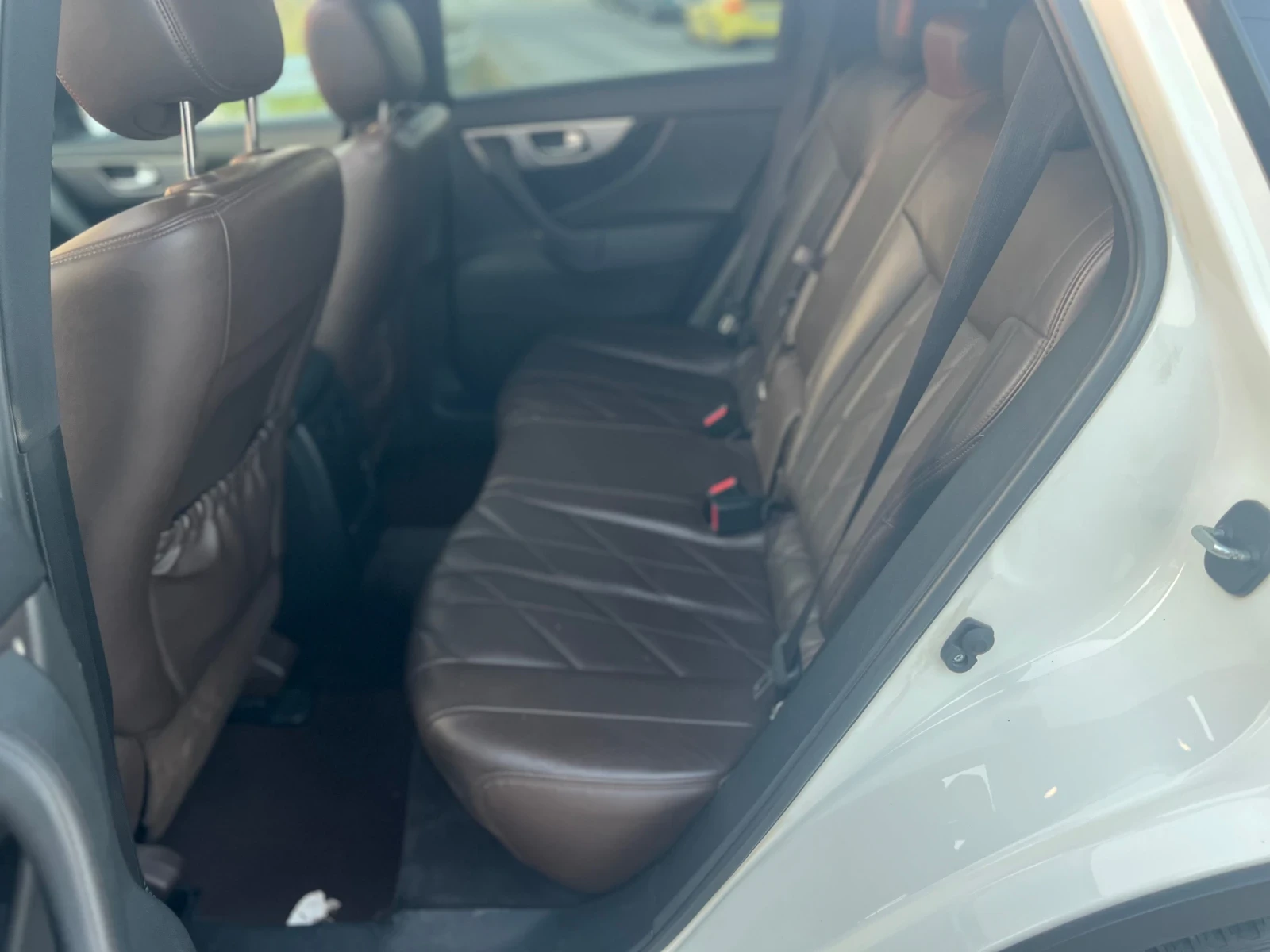 Infiniti Q70 3.0D 4x4, снимка 15 - Автомобили и джипове - 55638821