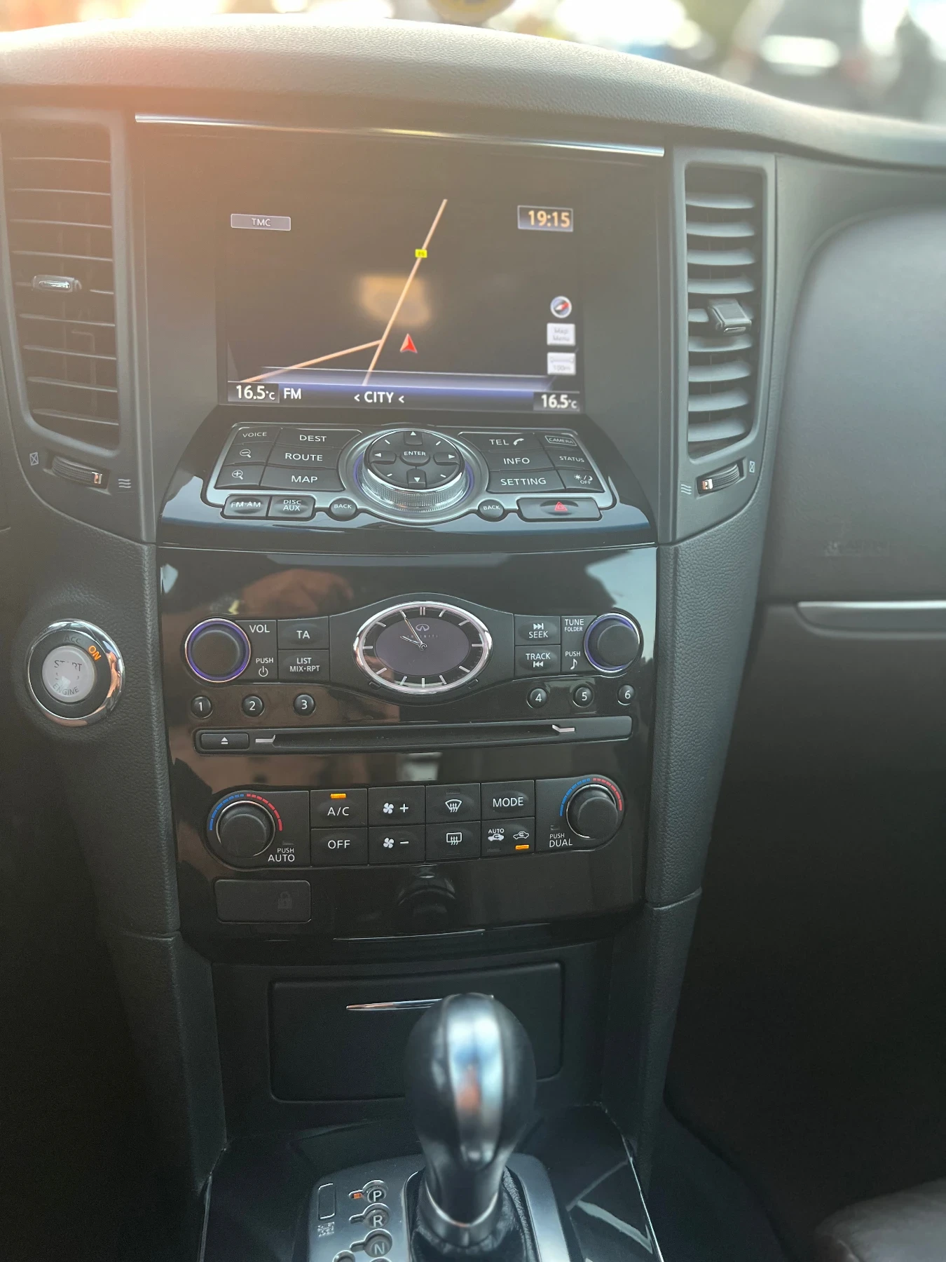 Infiniti Q70 3.0D 4x4, снимка 14 - Автомобили и джипове - 55638821
