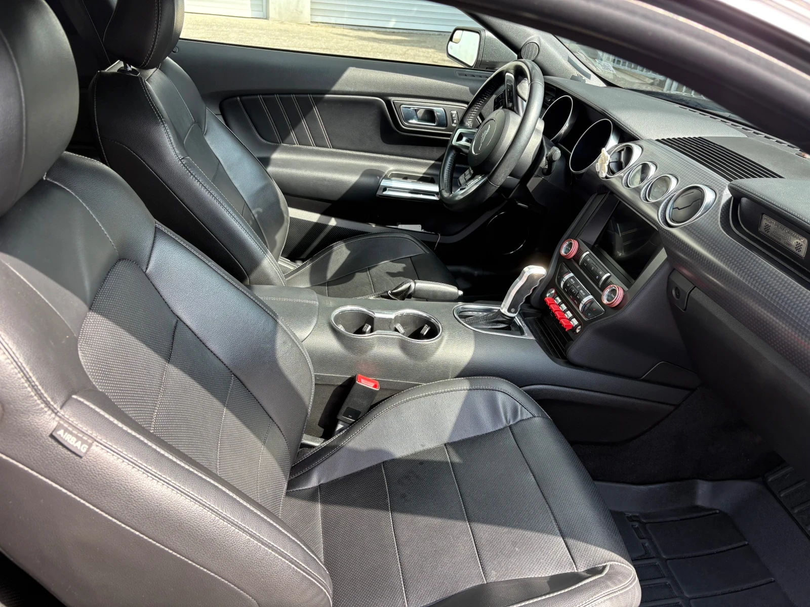 Ford Mustang 2.3 ecoboost, снимка 12 - Автомобили и джипове - 55709608