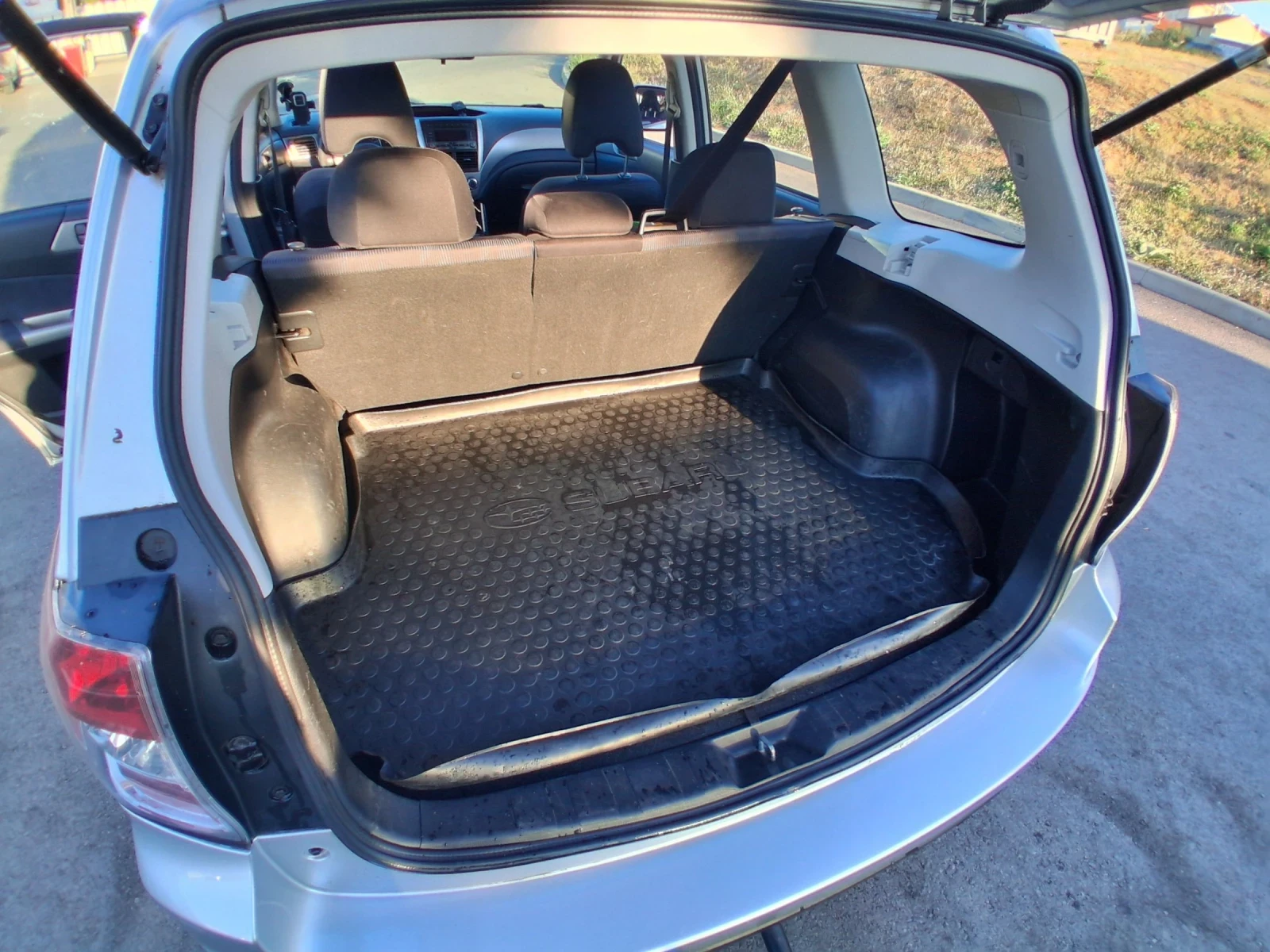 Subaru Forester, снимка 8 - Автомобили и джипове - 56018053