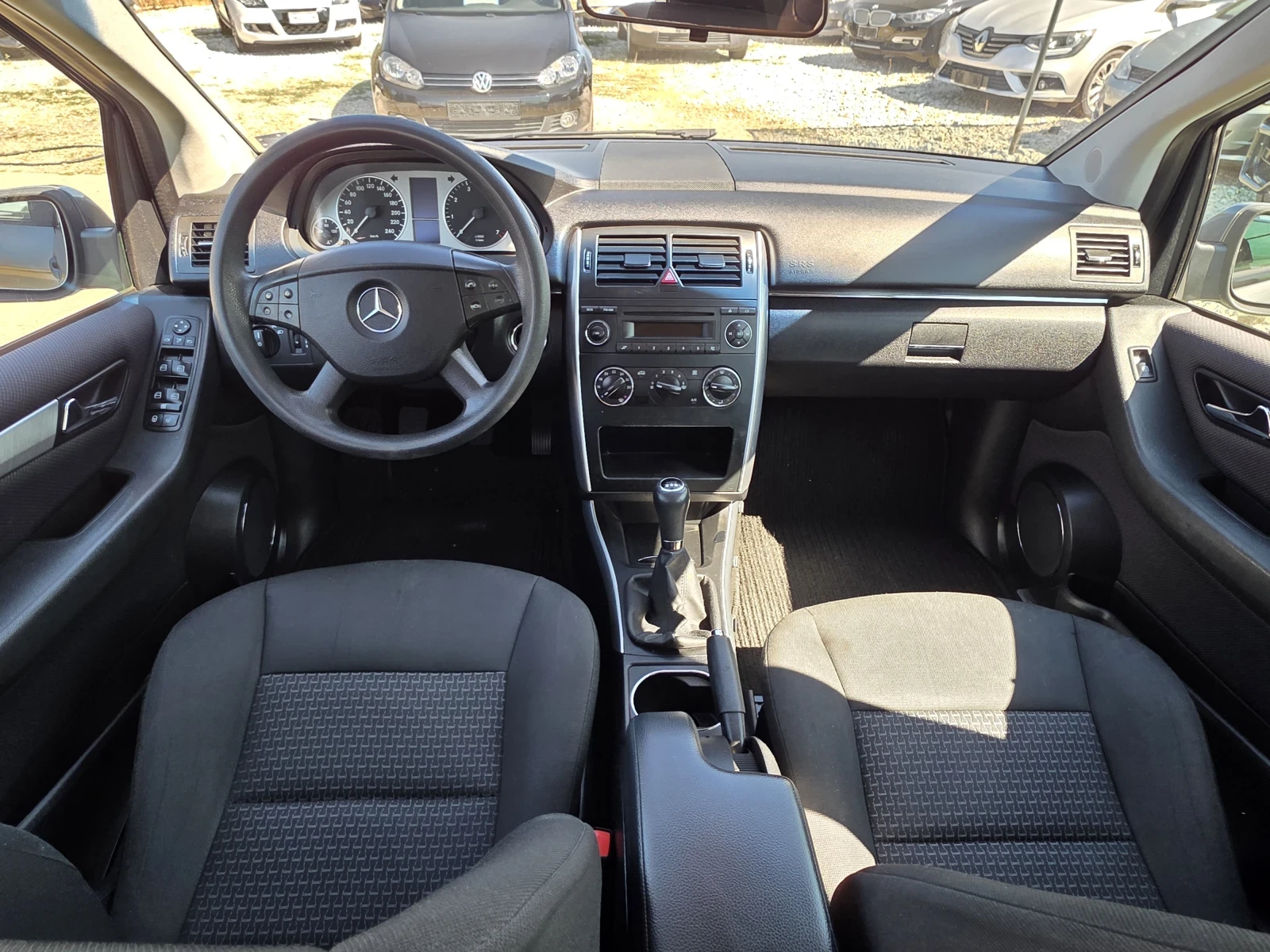 Mercedes-Benz B 180 Топ състояние лизинг , снимка 11 - Автомобили и джипове - 56116502