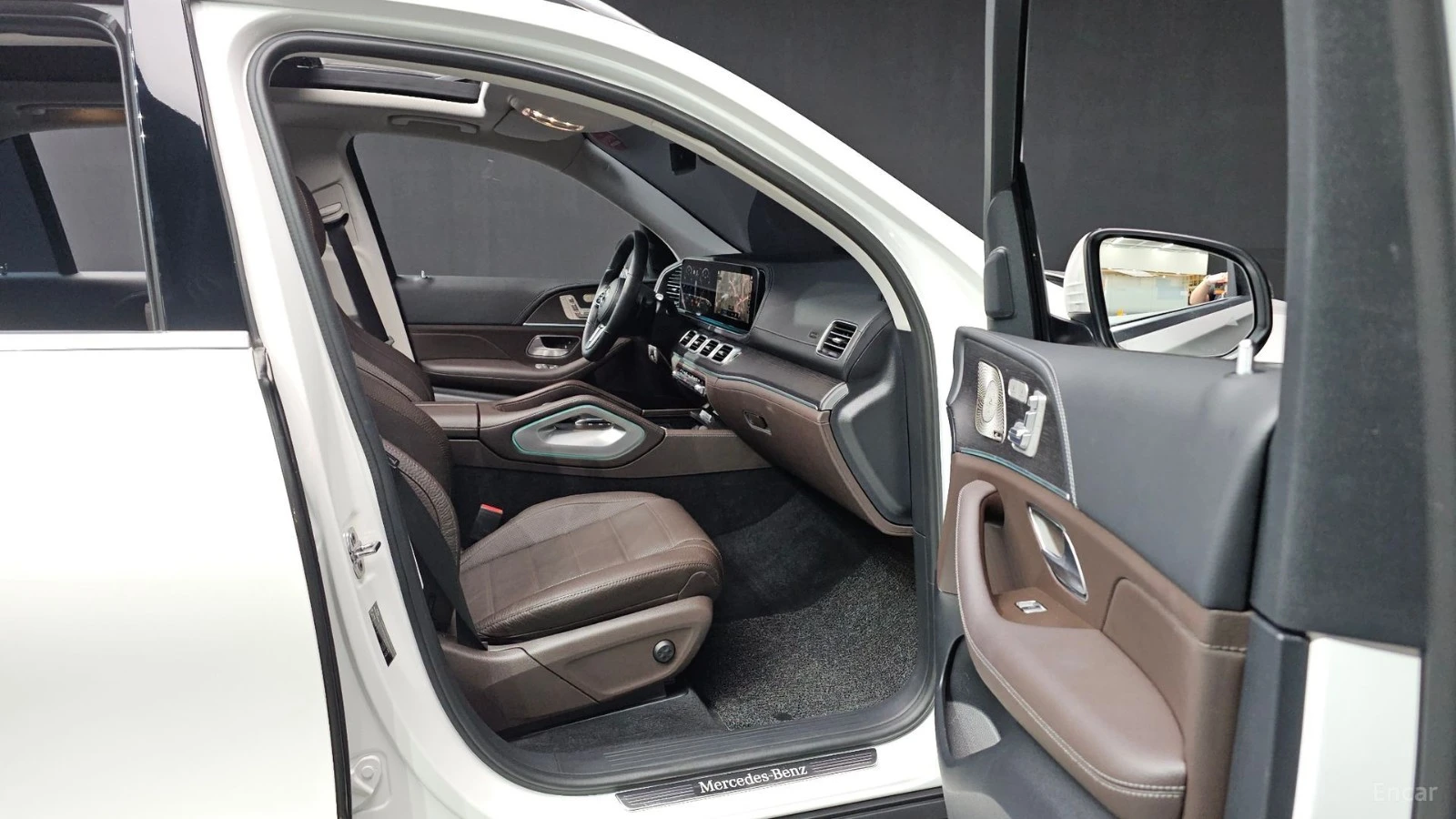 Mercedes-Benz GLE 450 AMG Line| BLACK WOOD| AIR| 360| VENTED S| HUD, снимка 16 - Автомобили и джипове - 56136802