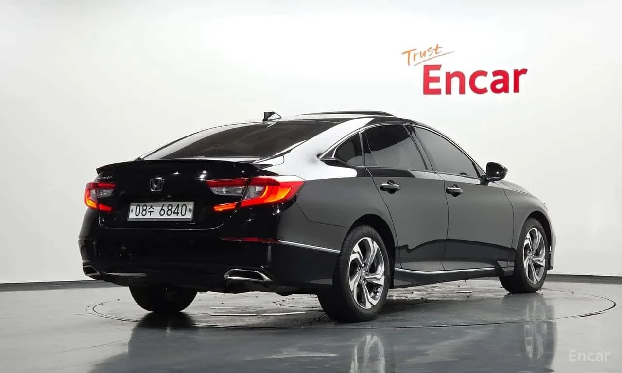 Honda Accord * 1.5 Turbo * , снимка 2 - Автомобили и джипове - 56598421