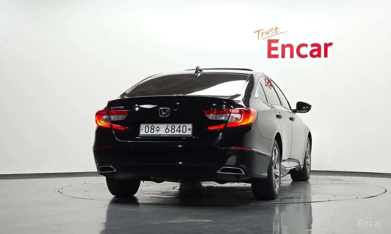 Honda Accord * 1.5 Turbo * , снимка 4 - Автомобили и джипове - 56598421