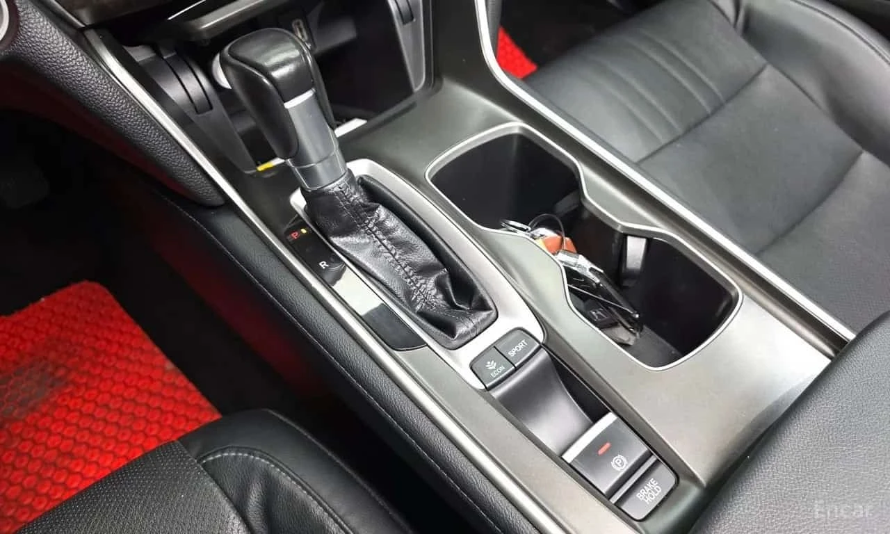 Honda Accord * 1.5 Turbo * , снимка 9 - Автомобили и джипове - 56598421