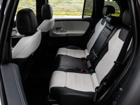 Mercedes-Benz GLB 250 AMG PK* МЪРТВА ТОЧКА* PANO* AMBIENT* КРАЙНА ЦЕНА, снимка 16