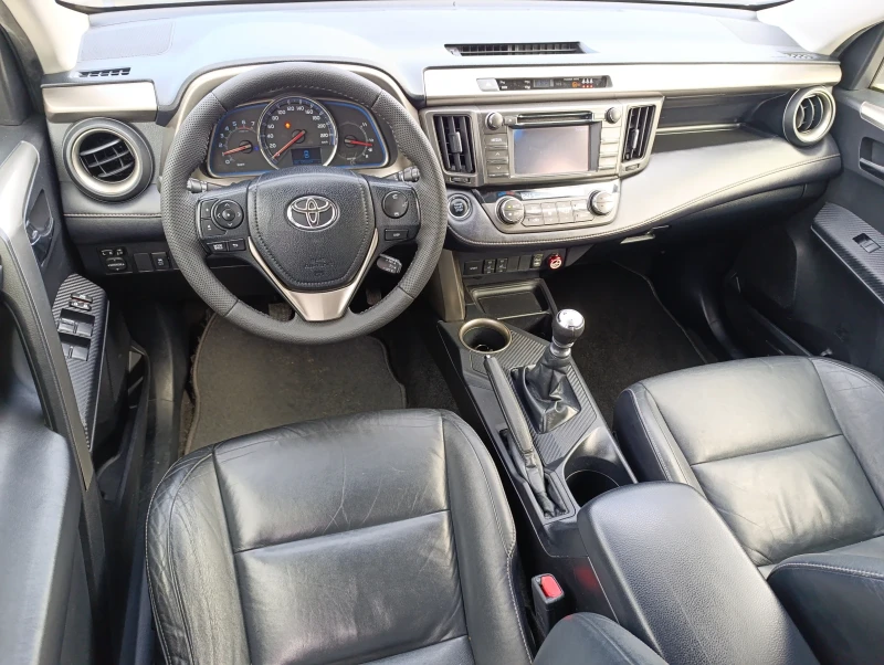 Toyota Rav4 2.2d4D, снимка 12 - Автомобили и джипове - 48769489