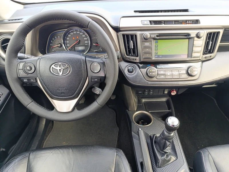 Toyota Rav4 2.2d4D, снимка 13 - Автомобили и джипове - 48769489