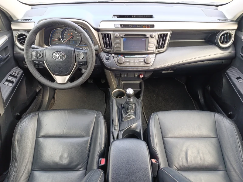 Toyota Rav4 2.2d4D, снимка 11 - Автомобили и джипове - 48769489