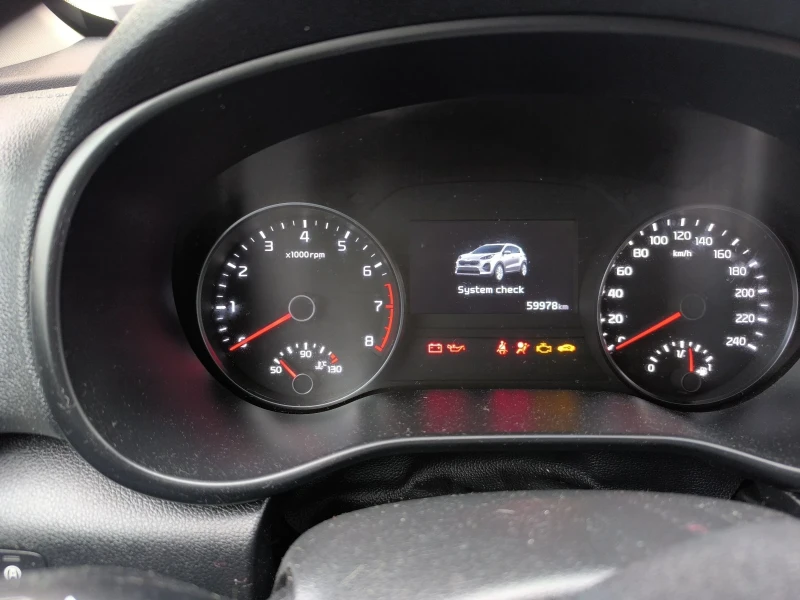 Kia Sportage, снимка 3 - Автомобили и джипове - 50815632