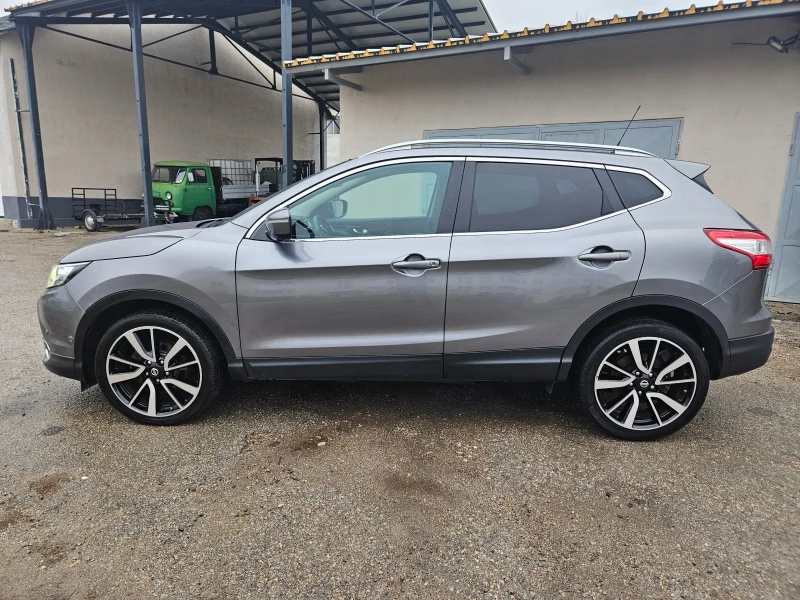 Nissan Qashqai 1.6 ПЕРФЕКТЕН Keyless ПАНОРАМА КАМЕРА 360 КОЖА ПОД, снимка 7 - Автомобили и джипове - 52576675