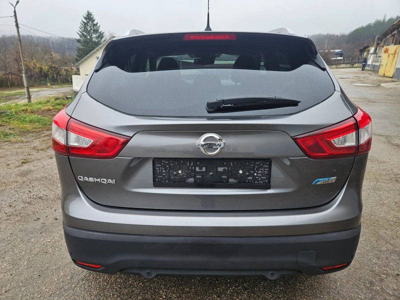 Nissan Qashqai 1.6 ПЕРФЕКТЕН Keyless ПАНОРАМА КАМЕРА 360 КОЖА ПОД, снимка 5 - Автомобили и джипове - 52576675