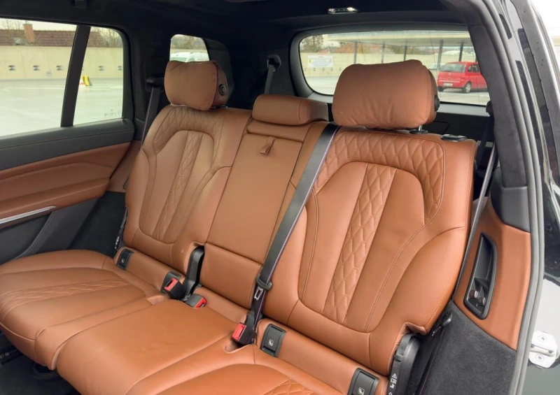 BMW X7 40d xDrive M-Sport, снимка 8 - Автомобили и джипове - 52653845