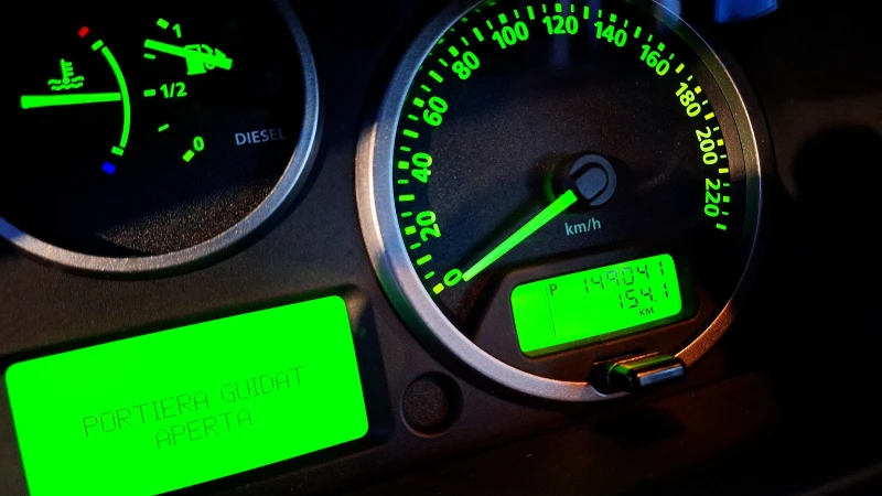 Land Rover Freelander 2.2 TD4, снимка 12 - Автомобили и джипове - 53263111