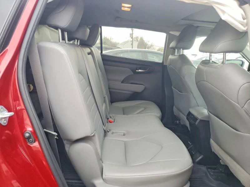 Toyota Highlander 2.4l Le, снимка 11 - Автомобили и джипове - 53491880