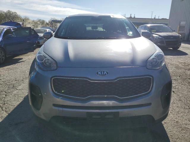 Kia Sportage 2.4L 4 Front-wheel Drive, снимка 8 - Автомобили и джипове - 49191781