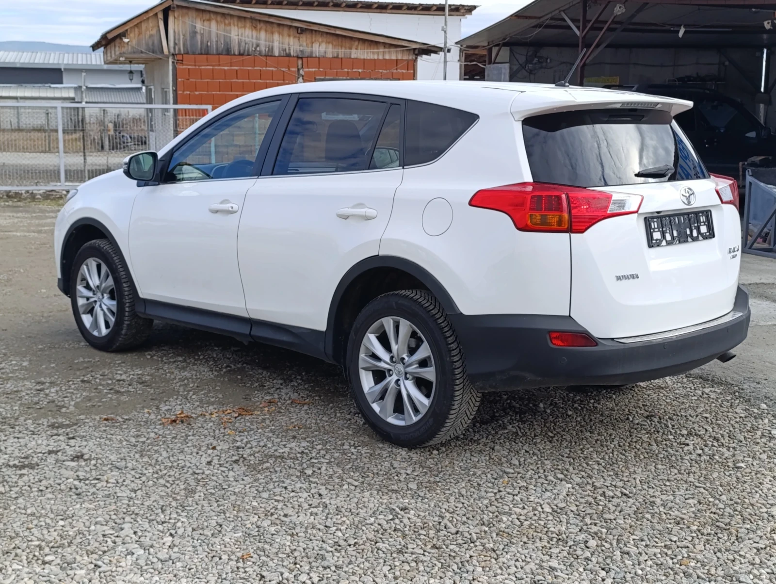 Toyota Rav4 2.2d4D - изображение 2