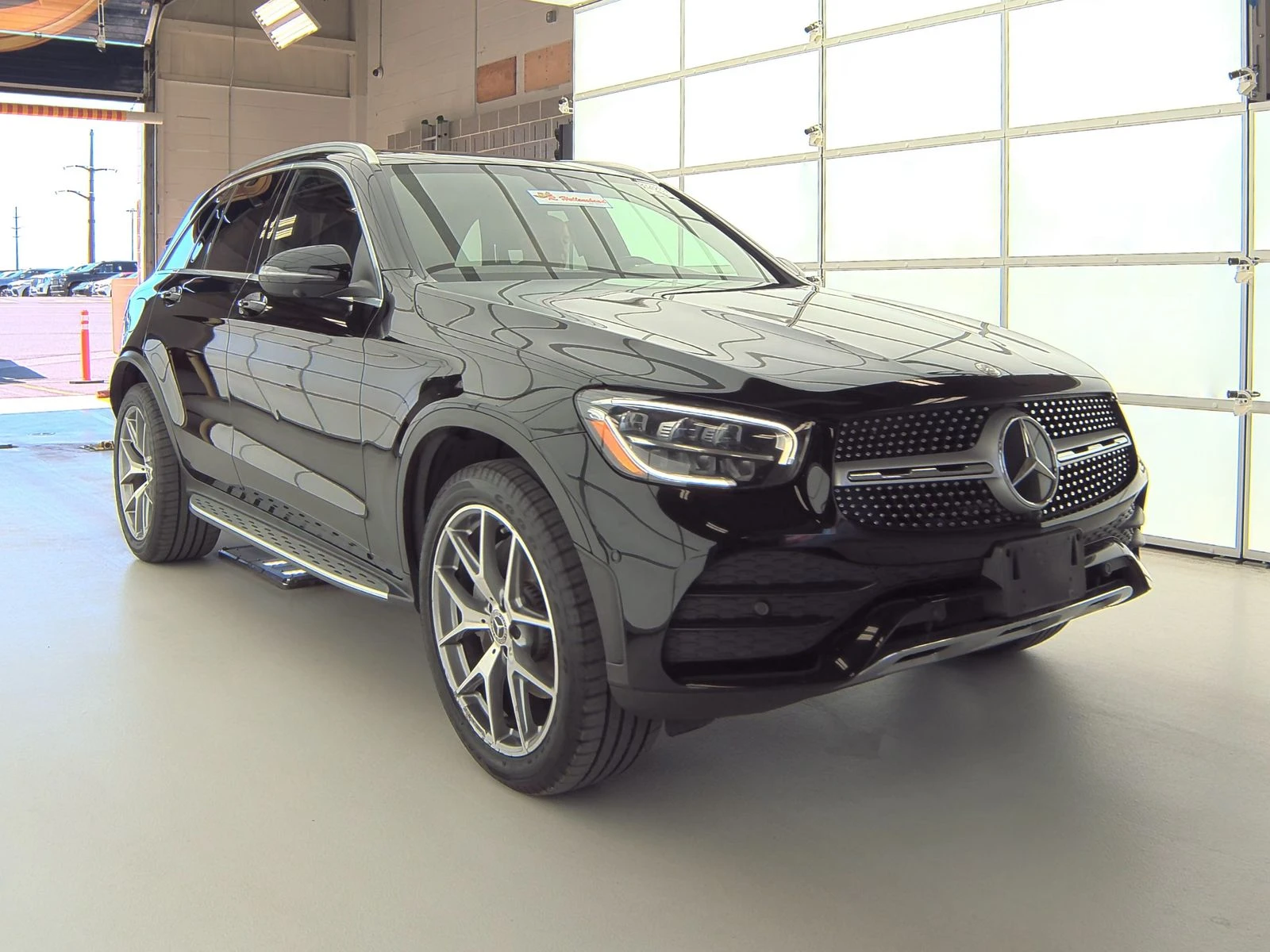 Mercedes-Benz GLC 300 AMG-Line* 4MATIC* Burmester* Virtual* Ambient* 360 | Mobile.bg — изображение 1