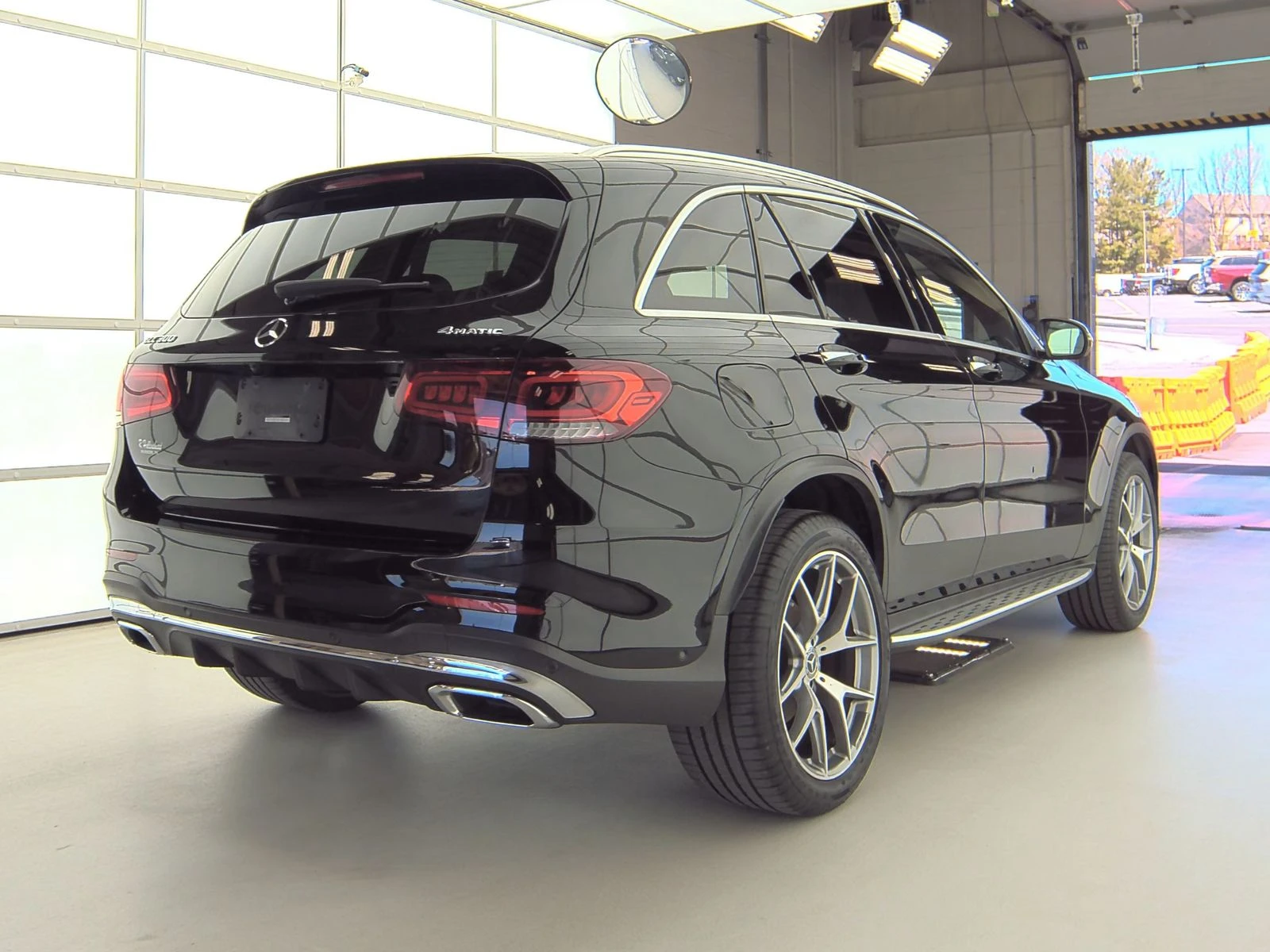 Mercedes-Benz GLC 300 AMG-Line* 4MATIC* Burmester* Virtual* Ambient* 360 - изображение 4