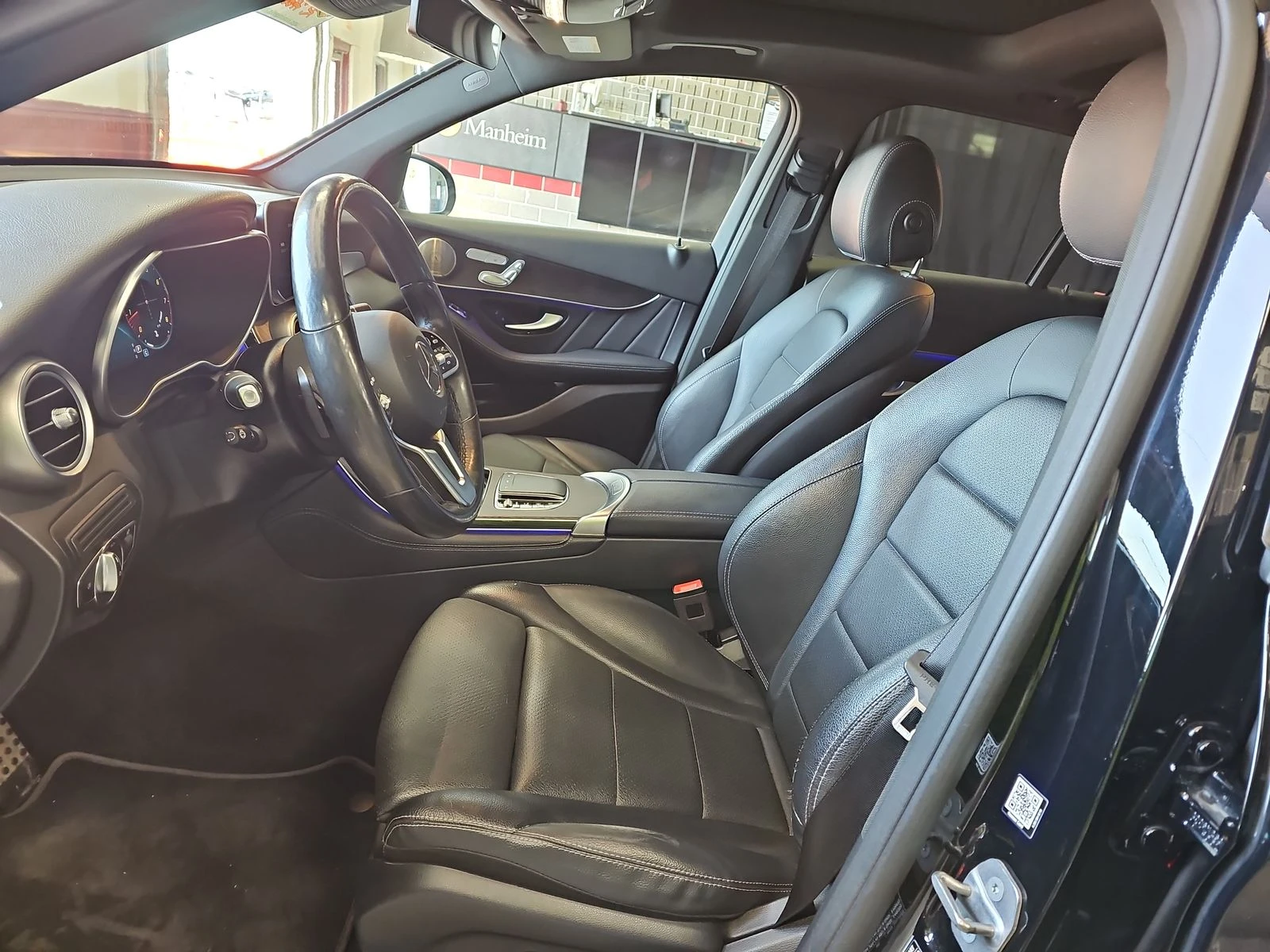 Mercedes-Benz GLC 300 AMG-Line* 4MATIC* Burmester* Virtual* Ambient* 360 - изображение 8