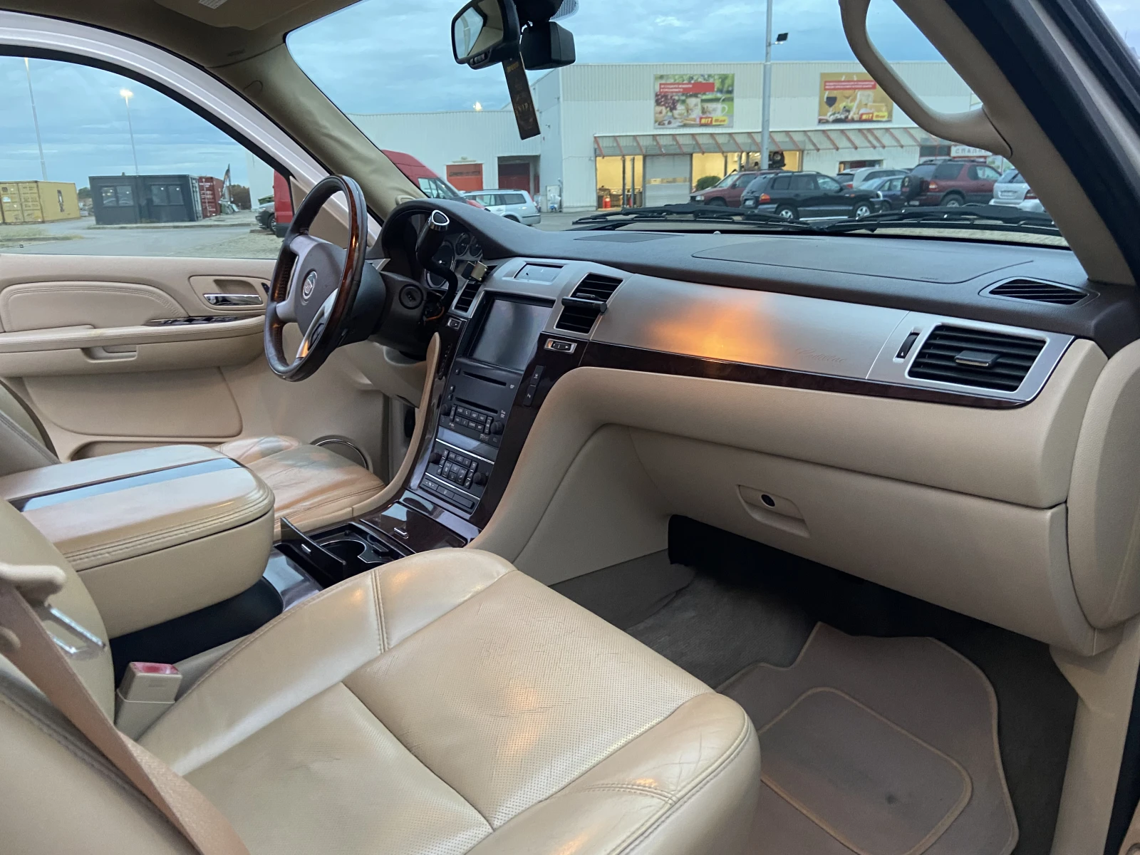 Cadillac Escalade 6.2 4X4 LPG/ПИКАП | Mobile.bg — изображение 10