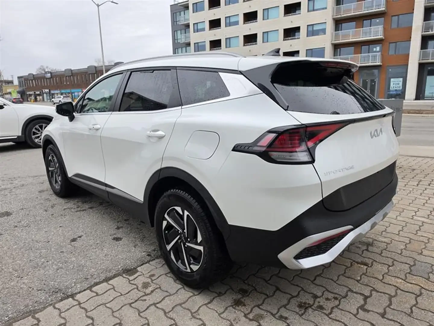 Kia Sportage Hybrid EX Hybrid AWD GPS Leather, снимка 2 - Автомобили и джипове - 54384169