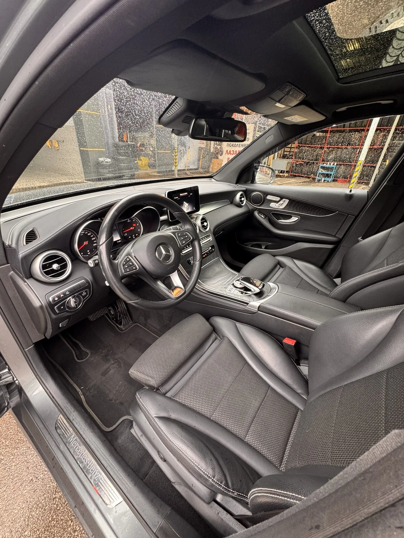 Mercedes-Benz GLC 350 Avangarde, снимка 9 - Автомобили и джипове - 54413406