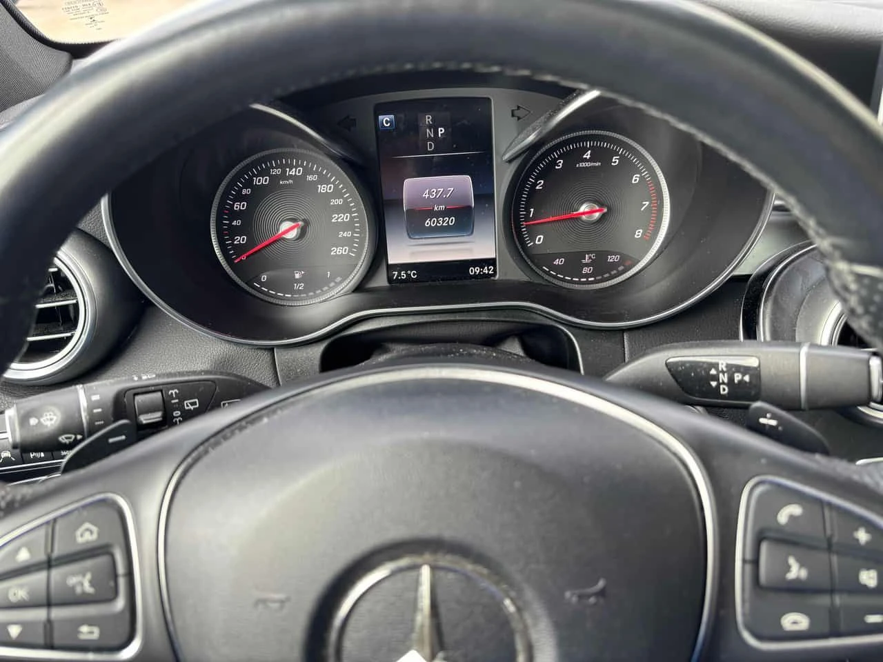 Mercedes-Benz GLC 300 4MATIC* DISTRONIC* 360КАМЕРИ* ПАНОРАМА* , снимка 8 - Автомобили и джипове - 54666739