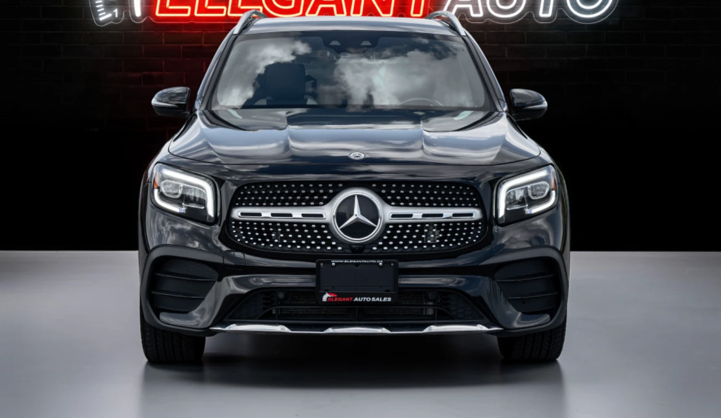 Mercedes-Benz GLB 250 AMG PK* МЪРТВА ТОЧКА* PANO* AMBIENT* КРАЙНА ЦЕНА, снимка 2 - Автомобили и джипове - 55562561